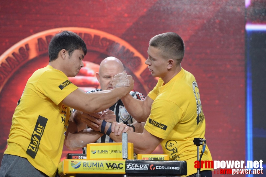 Zloty Tur 2015 by Mark Kazus - Left Hand # Siłowanie na ręce # Armwrestling # Armpower.net