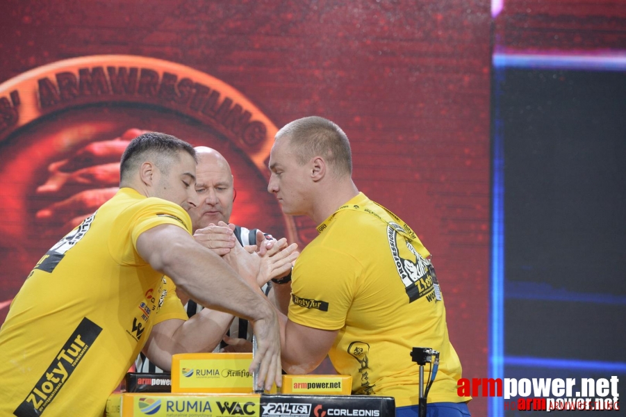 Zloty Tur 2015 by Mark Kazus - Left Hand # Siłowanie na ręce # Armwrestling # Armpower.net