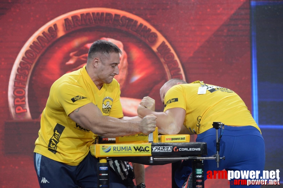 Zloty Tur 2015 by Mark Kazus - Left Hand # Siłowanie na ręce # Armwrestling # Armpower.net