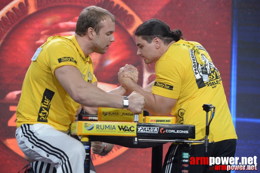 Zloty Tur 2015 by Mark Kazus - Left Hand # Armwrestling # Armpower.net