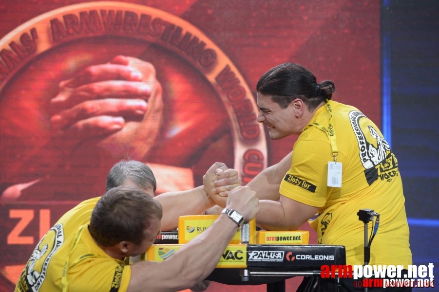 Zloty Tur 2015 by Mark Kazus - Left Hand # Siłowanie na ręce # Armwrestling # Armpower.net