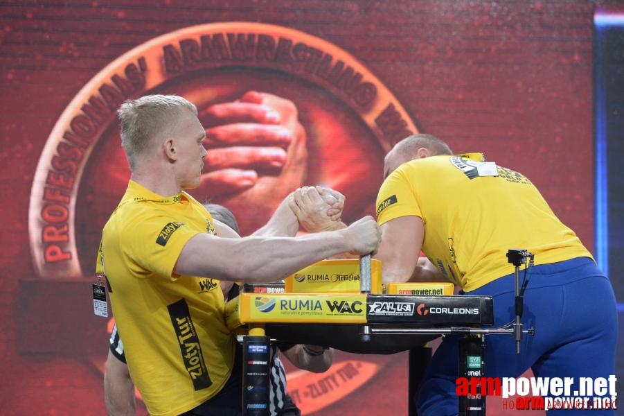 Zloty Tur 2015 by Mark Kazus - Left Hand # Siłowanie na ręce # Armwrestling # Armpower.net