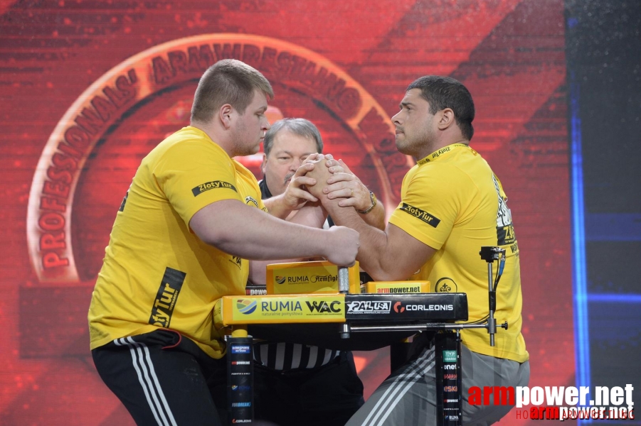 Zloty Tur 2015 by Mark Kazus - Left Hand # Armwrestling # Armpower.net