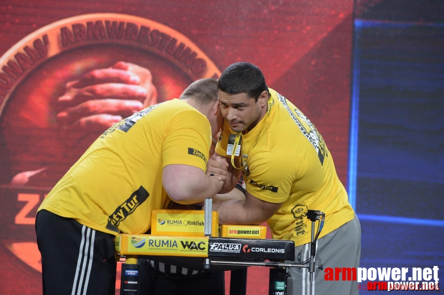 Zloty Tur 2015 by Mark Kazus - Left Hand # Siłowanie na ręce # Armwrestling # Armpower.net