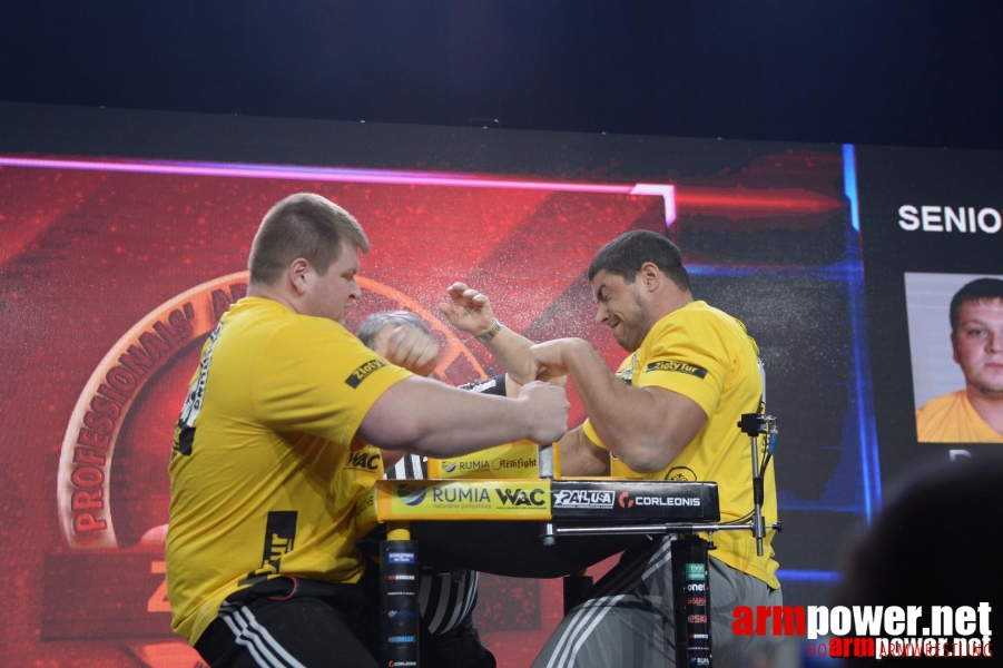 Zloty Tur 2015 by Mark Kazus - Left Hand # Siłowanie na ręce # Armwrestling # Armpower.net