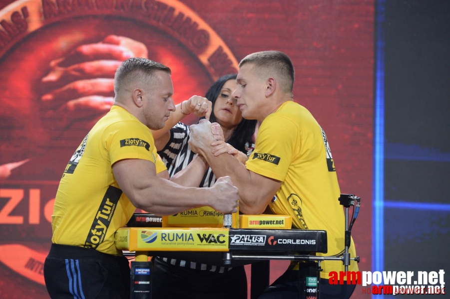 Zloty Tur 2015 by Mark Kazus - Left Hand # Siłowanie na ręce # Armwrestling # Armpower.net