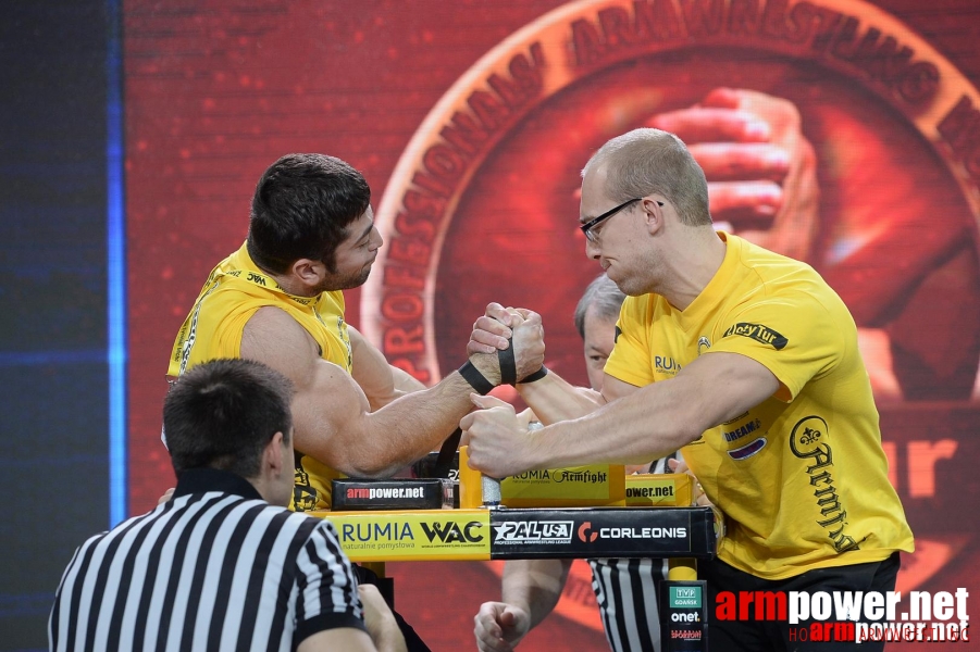 Zloty Tur 2015 by Mark Kazus - Right Hand # Armwrestling # Armpower.net