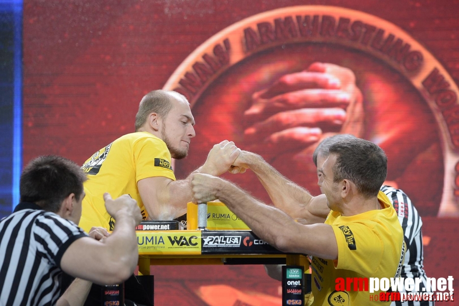 Zloty Tur 2015 by Mark Kazus - Right Hand # Siłowanie na ręce # Armwrestling # Armpower.net