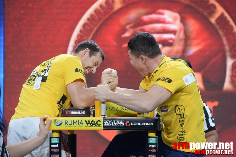 Zloty Tur 2015 by Mark Kazus - Right Hand # Armwrestling # Armpower.net