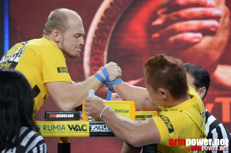 Zloty Tur 2015 by Mark Kazus - Right Hand # Siłowanie na ręce # Armwrestling # Armpower.net