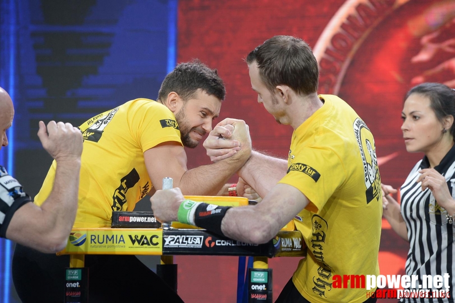Zloty Tur 2015 by Mark Kazus - Right Hand # Armwrestling # Armpower.net