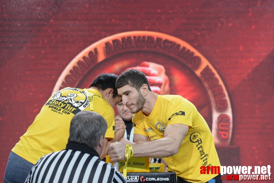 Zloty Tur 2015 by Mark Kazus - Right Hand # Siłowanie na ręce # Armwrestling # Armpower.net