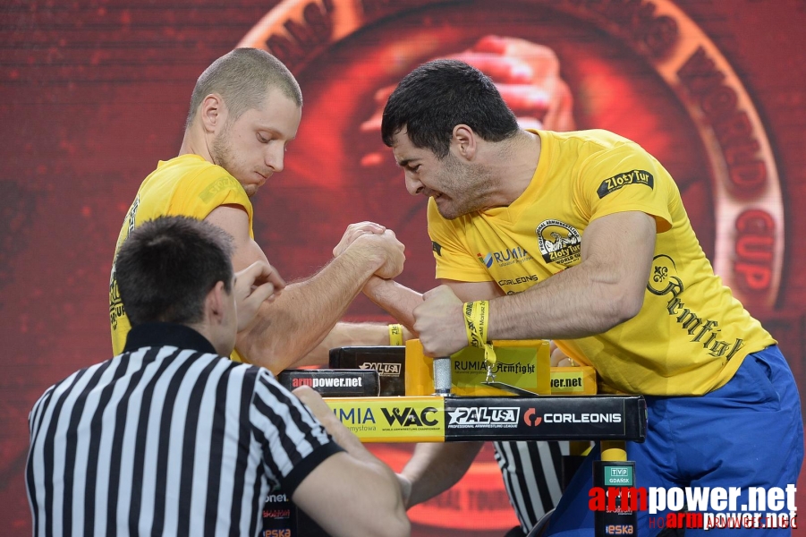 Zloty Tur 2015 by Mark Kazus - Right Hand # Siłowanie na ręce # Armwrestling # Armpower.net