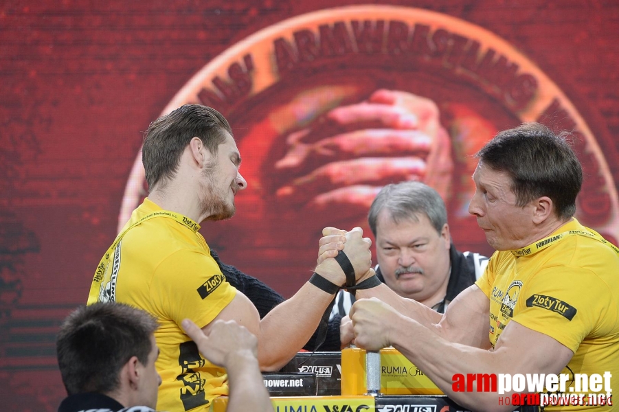 Zloty Tur 2015 by Mark Kazus - Right Hand # Siłowanie na ręce # Armwrestling # Armpower.net