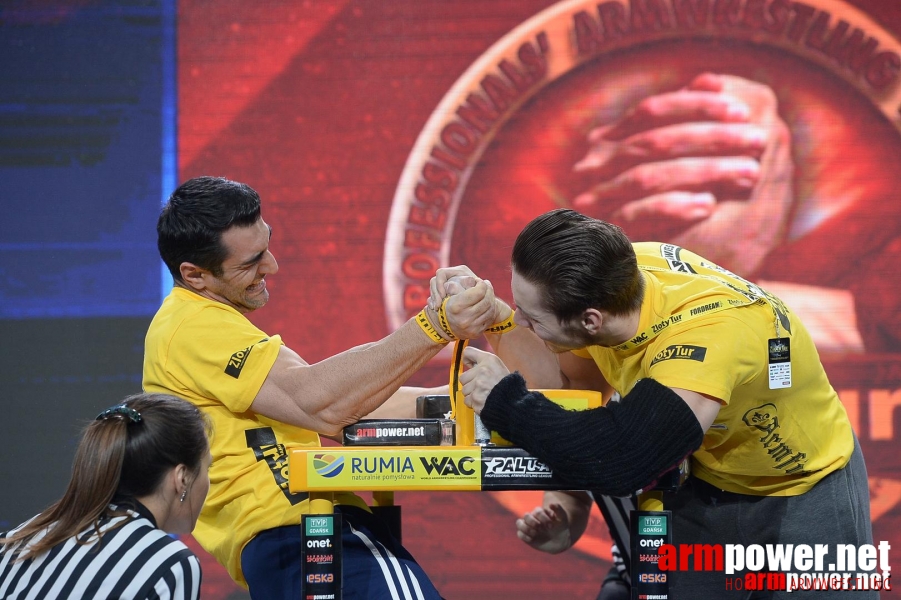 Zloty Tur 2015 by Mark Kazus - Right Hand # Armwrestling # Armpower.net