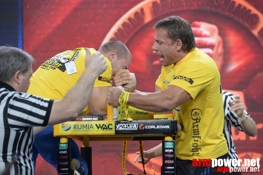 Zloty Tur 2015 by Mark Kazus - Right Hand # Armwrestling # Armpower.net