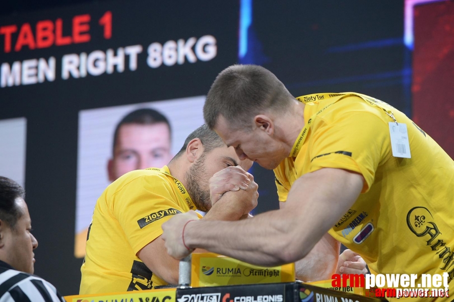 Zloty Tur 2015 by Mark Kazus - Right Hand # Siłowanie na ręce # Armwrestling # Armpower.net