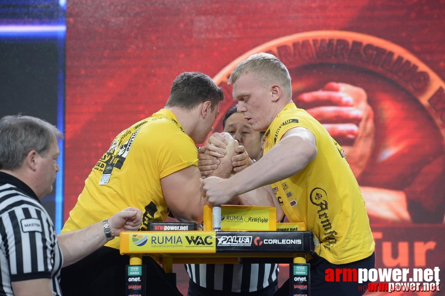 Zloty Tur 2015 by Mark Kazus - Right Hand # Armwrestling # Armpower.net