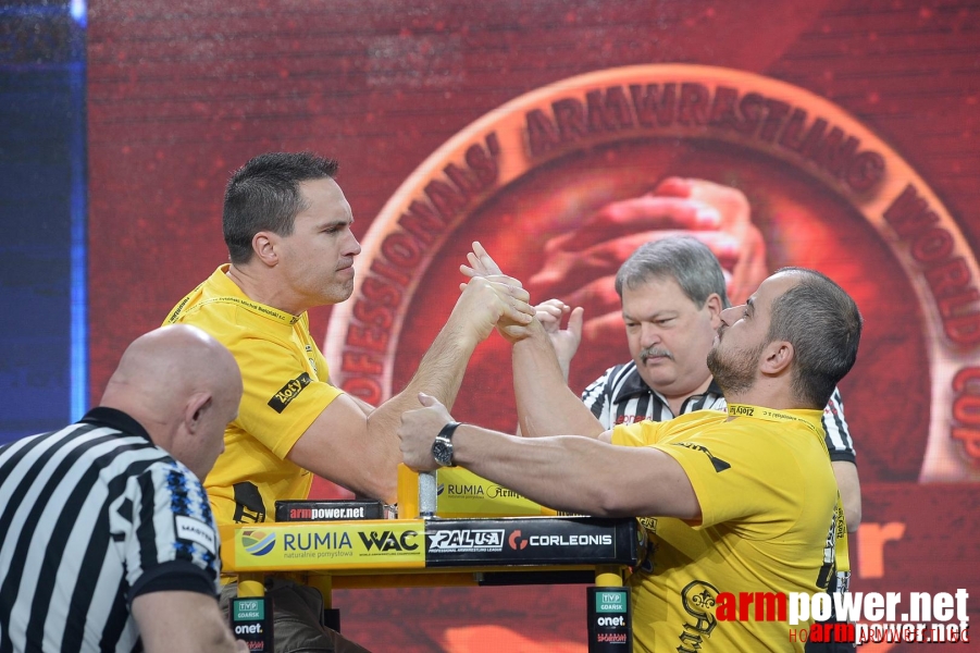 Zloty Tur 2015 by Mark Kazus - Right Hand # Armwrestling # Armpower.net