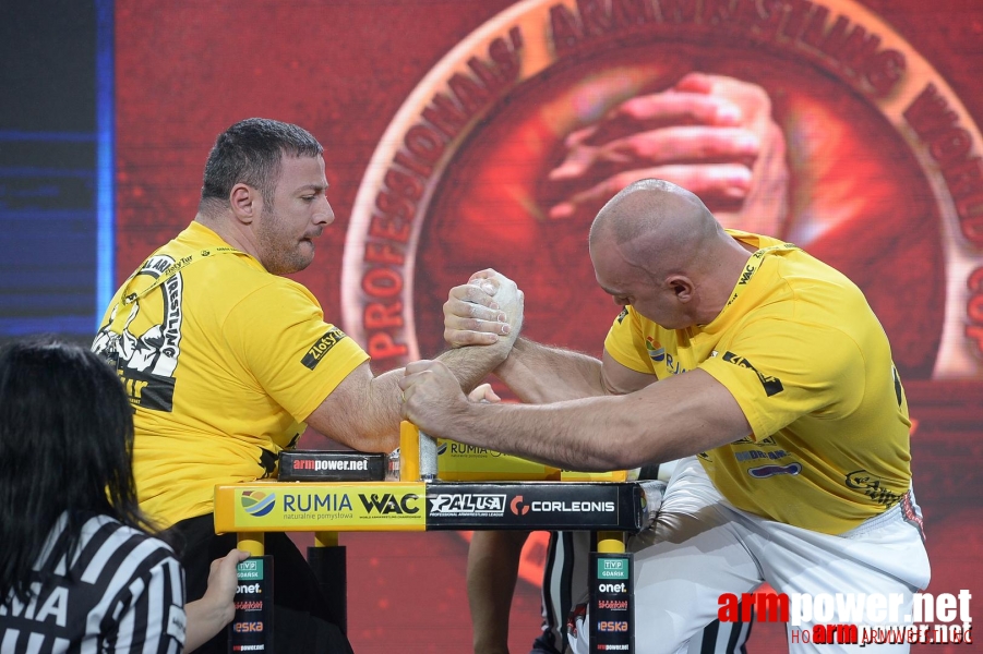 Zloty Tur 2015 by Mark Kazus - Right Hand # Armwrestling # Armpower.net