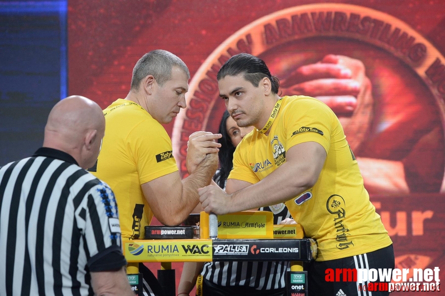 Zloty Tur 2015 by Mark Kazus - Right Hand # Armwrestling # Armpower.net