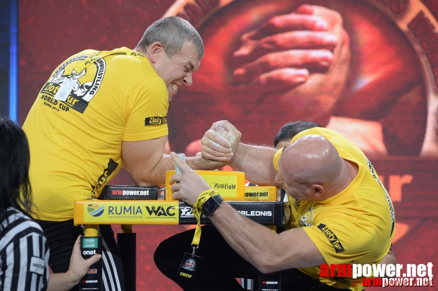 Zloty Tur 2015 by Mark Kazus - Right Hand # Siłowanie na ręce # Armwrestling # Armpower.net