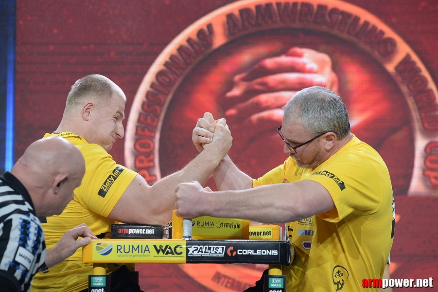 Zloty Tur 2015 by Mark Kazus - Right Hand # Siłowanie na ręce # Armwrestling # Armpower.net