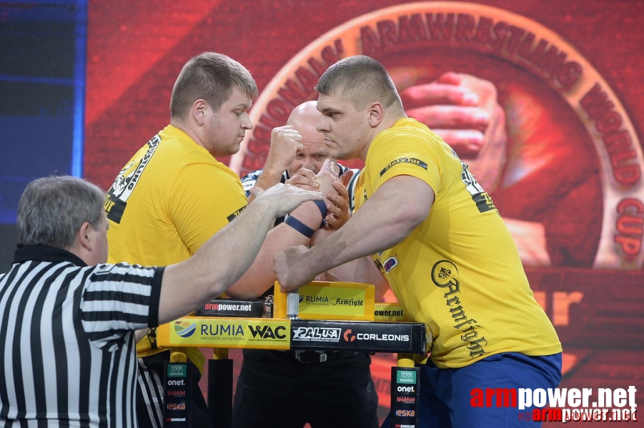 Zloty Tur 2015 by Mark Kazus - Right Hand # Armwrestling # Armpower.net