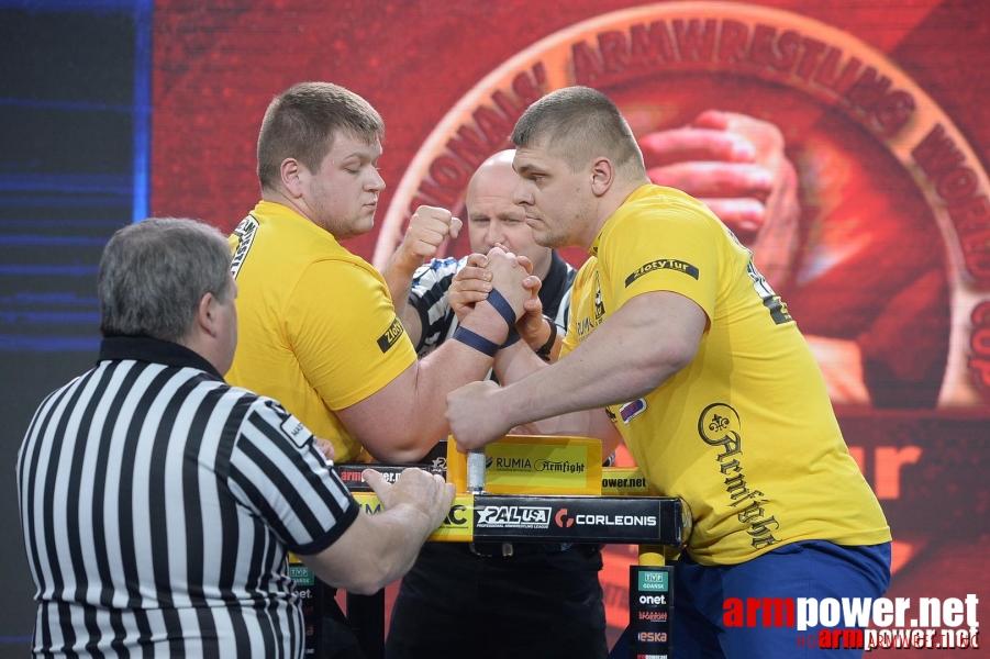 Zloty Tur 2015 by Mark Kazus - Right Hand # Siłowanie na ręce # Armwrestling # Armpower.net