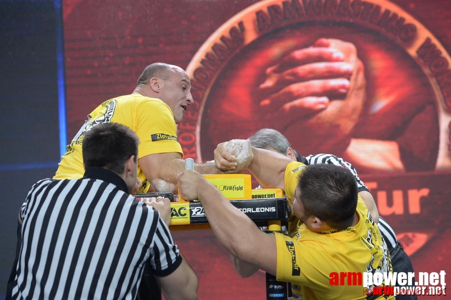 Zloty Tur 2015 by Mark Kazus - Right Hand # Armwrestling # Armpower.net