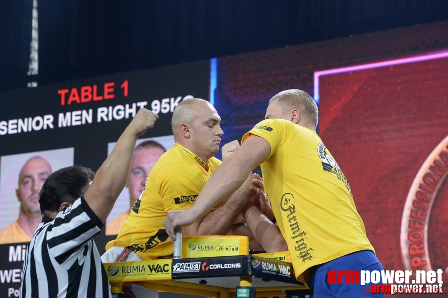 Zloty Tur 2015 by Mark Kazus - Right Hand # Siłowanie na ręce # Armwrestling # Armpower.net