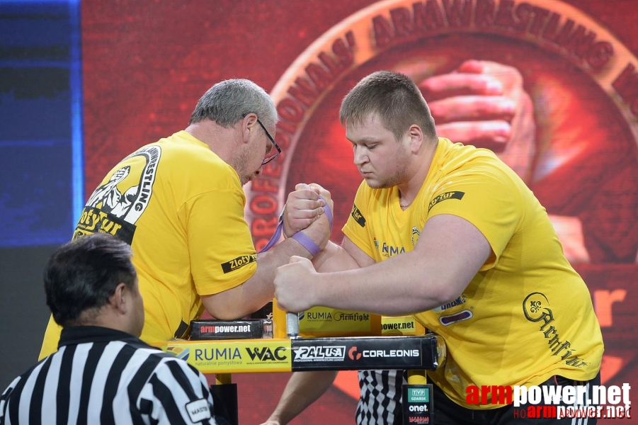 Zloty Tur 2015 by Mark Kazus - Right Hand # Siłowanie na ręce # Armwrestling # Armpower.net