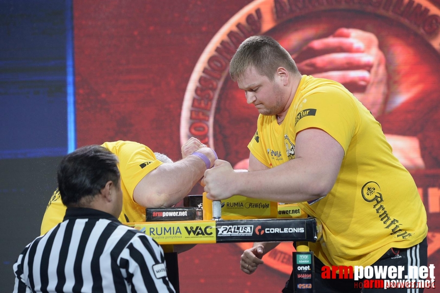 Zloty Tur 2015 by Mark Kazus - Right Hand # Siłowanie na ręce # Armwrestling # Armpower.net