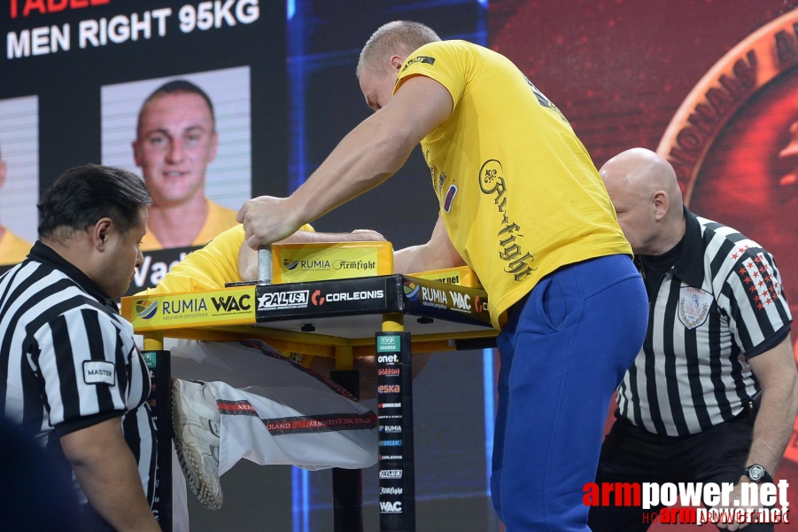 Zloty Tur 2015 by Mark Kazus - Right Hand # Siłowanie na ręce # Armwrestling # Armpower.net