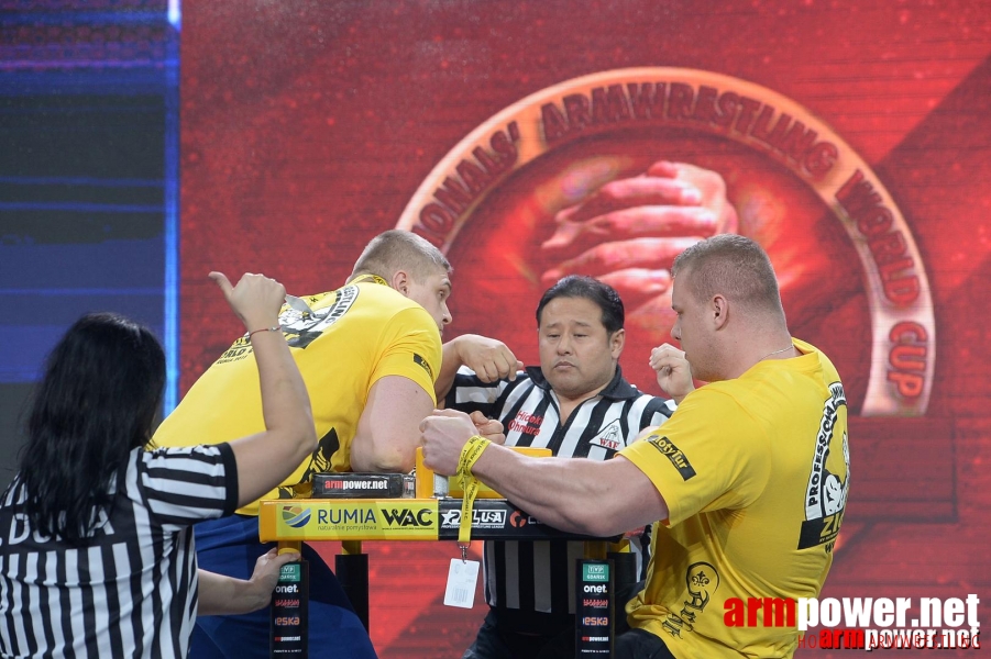 Zloty Tur 2015 by Mark Kazus - Right Hand # Armwrestling # Armpower.net