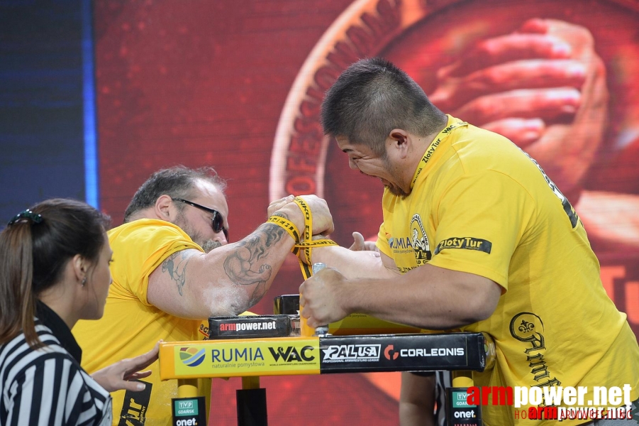 Zloty Tur 2015 by Mark Kazus - Right Hand # Armwrestling # Armpower.net