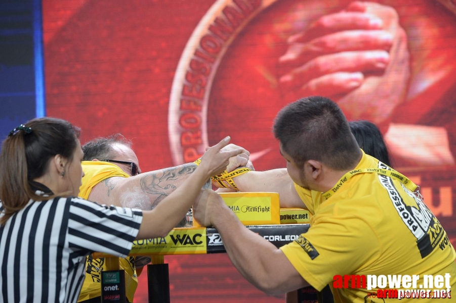 Zloty Tur 2015 by Mark Kazus - Right Hand # Siłowanie na ręce # Armwrestling # Armpower.net