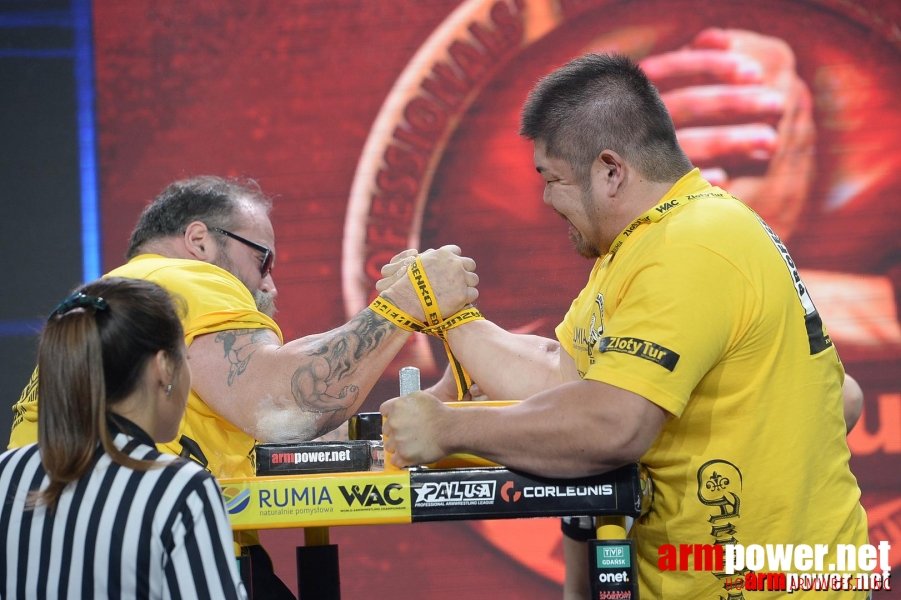 Zloty Tur 2015 by Mark Kazus - Right Hand # Armwrestling # Armpower.net