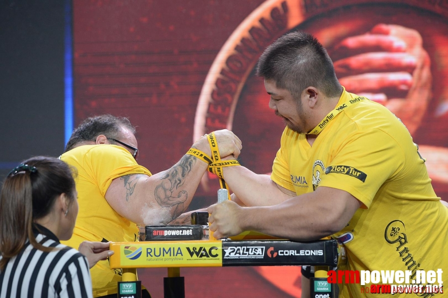 Zloty Tur 2015 by Mark Kazus - Right Hand # Armwrestling # Armpower.net