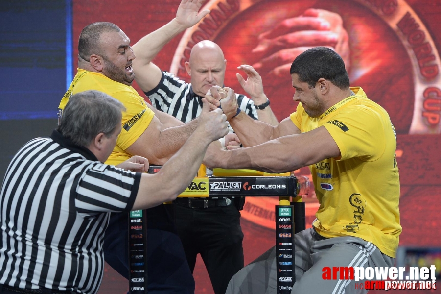 Zloty Tur 2015 by Mark Kazus - Right Hand # Armwrestling # Armpower.net