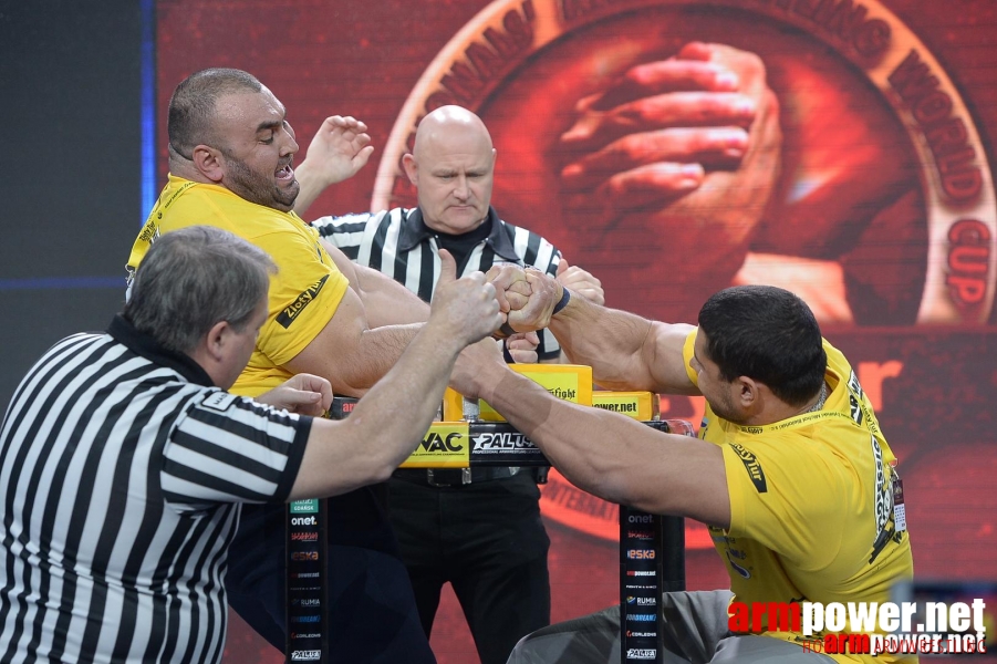 Zloty Tur 2015 by Mark Kazus - Right Hand # Siłowanie na ręce # Armwrestling # Armpower.net