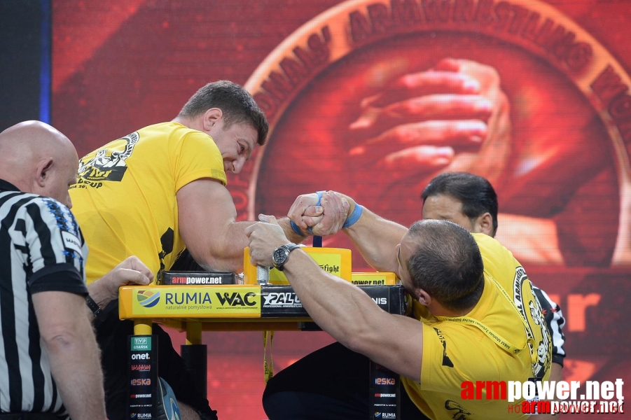 Zloty Tur 2015 by Mark Kazus - Right Hand # Siłowanie na ręce # Armwrestling # Armpower.net