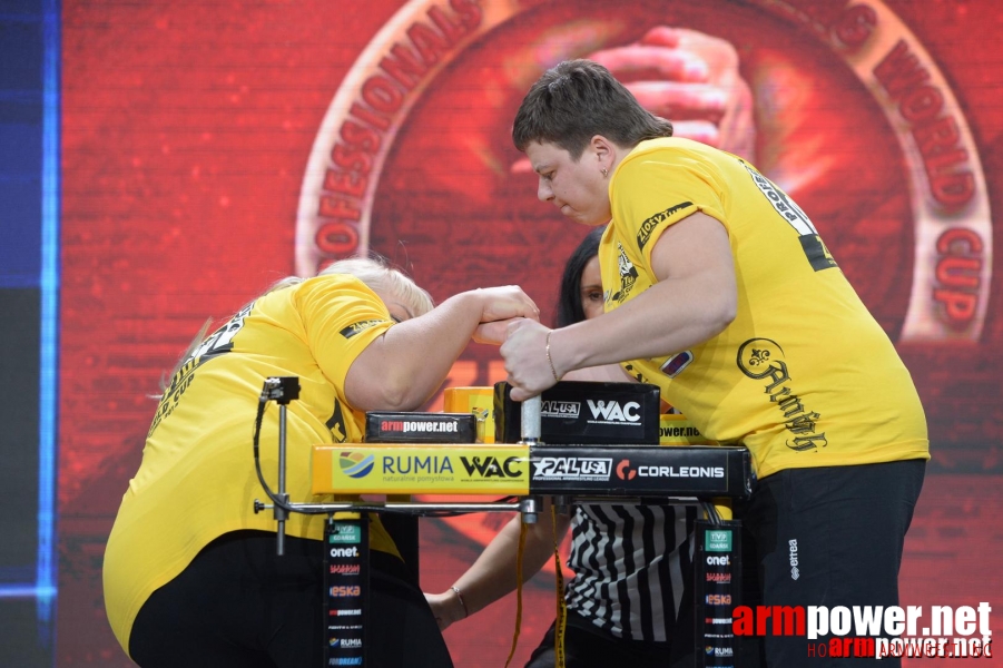 Zloty Tur 2015 by Mark Kazus - Right Hand # Armwrestling # Armpower.net