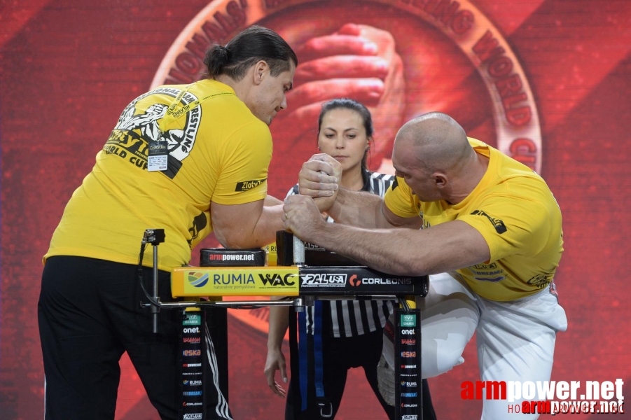 Zloty Tur 2015 by Mark Kazus - Right Hand # Armwrestling # Armpower.net