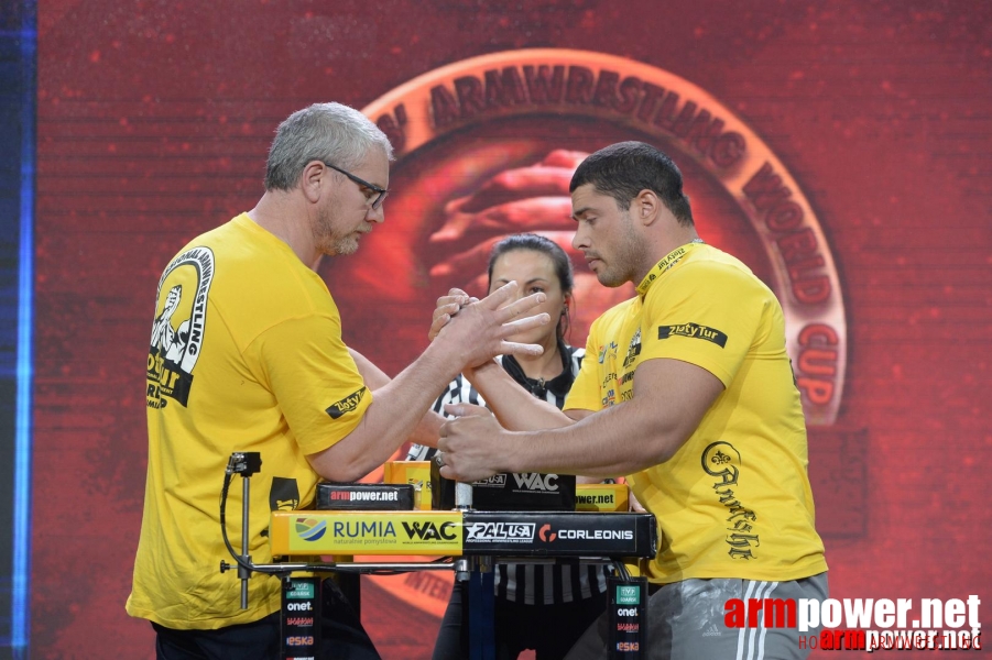 Zloty Tur 2015 by Mark Kazus - Right Hand # Siłowanie na ręce # Armwrestling # Armpower.net