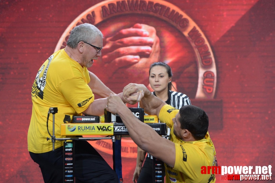 Zloty Tur 2015 by Mark Kazus - Right Hand # Armwrestling # Armpower.net