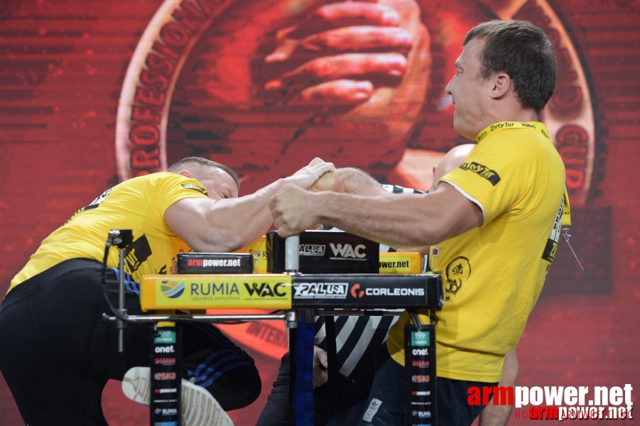 Zloty Tur 2015 by Mark Kazus - Right Hand # Siłowanie na ręce # Armwrestling # Armpower.net