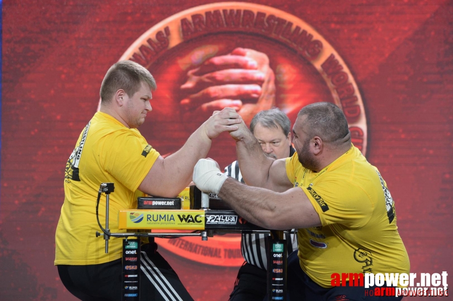 Zloty Tur 2015 by Mark Kazus - Right Hand # Siłowanie na ręce # Armwrestling # Armpower.net