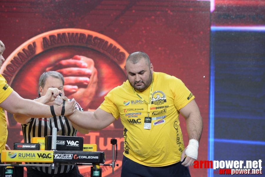 Zloty Tur 2015 by Mark Kazus - Right Hand # Siłowanie na ręce # Armwrestling # Armpower.net