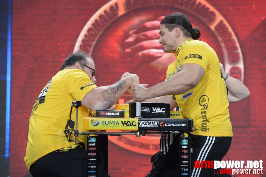 Zloty Tur 2015 by Mark Kazus - Right Hand # Siłowanie na ręce # Armwrestling # Armpower.net